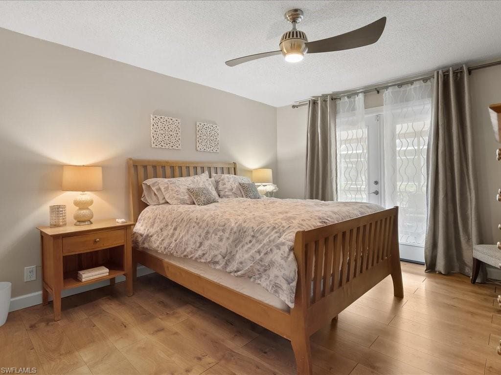 5272 Myrtle LN-16
