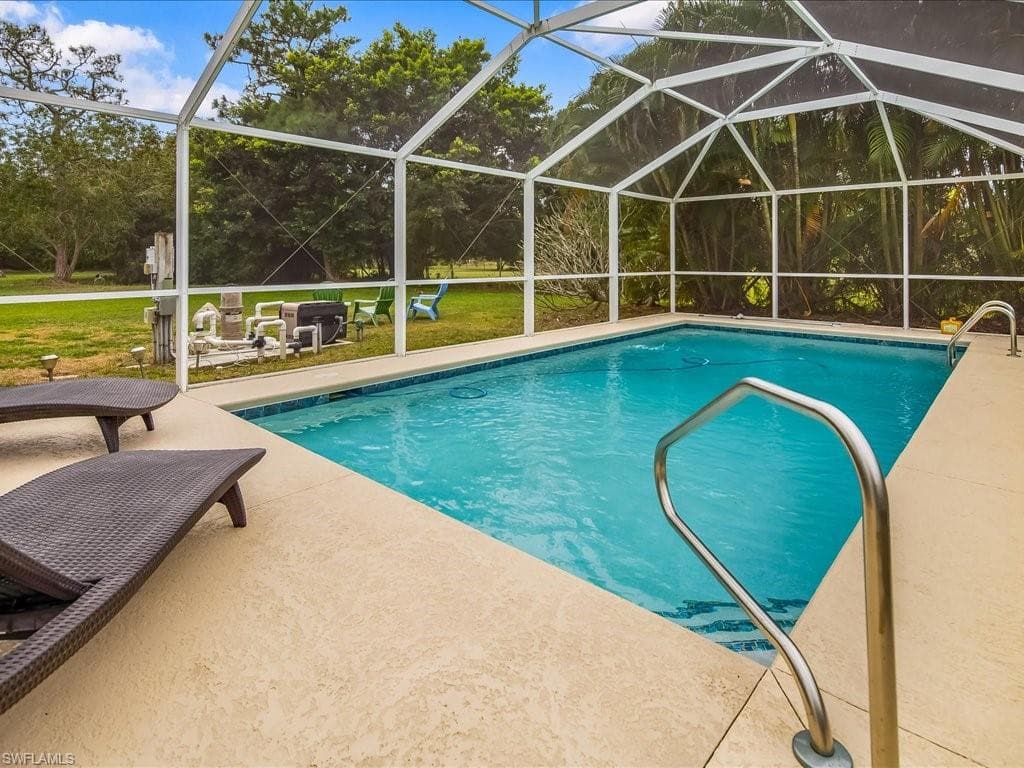 5272 Myrtle LN-10