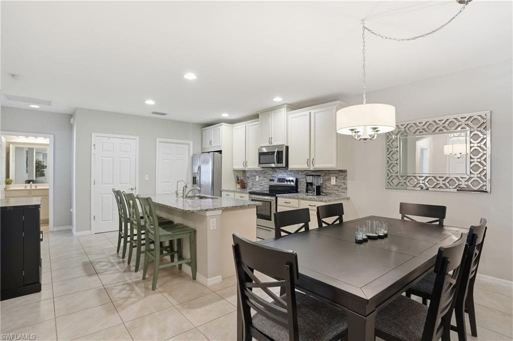 4262 Dutchess Park RD-9