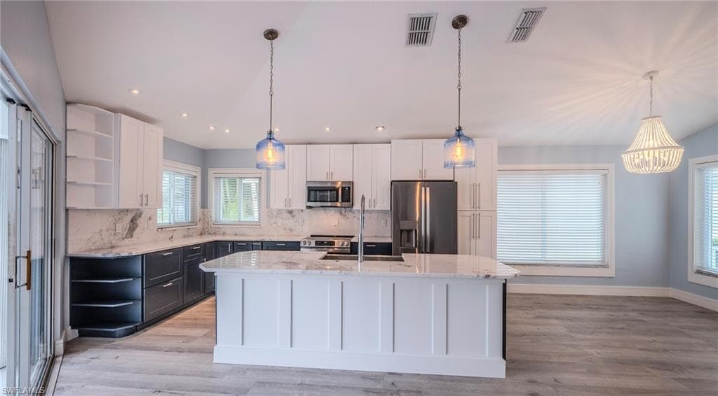 20978 Country Barn DR-9