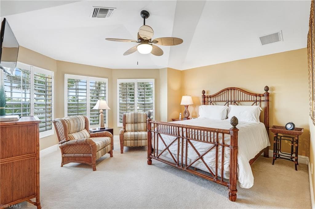 5640 Williams DR-26