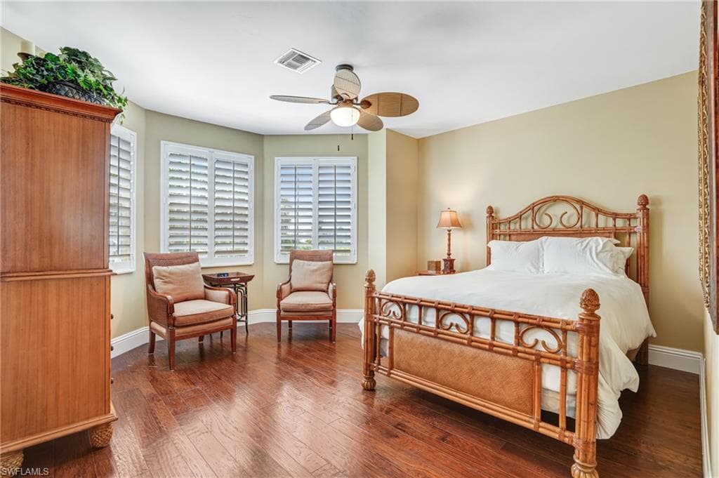 5640 Williams DR-27