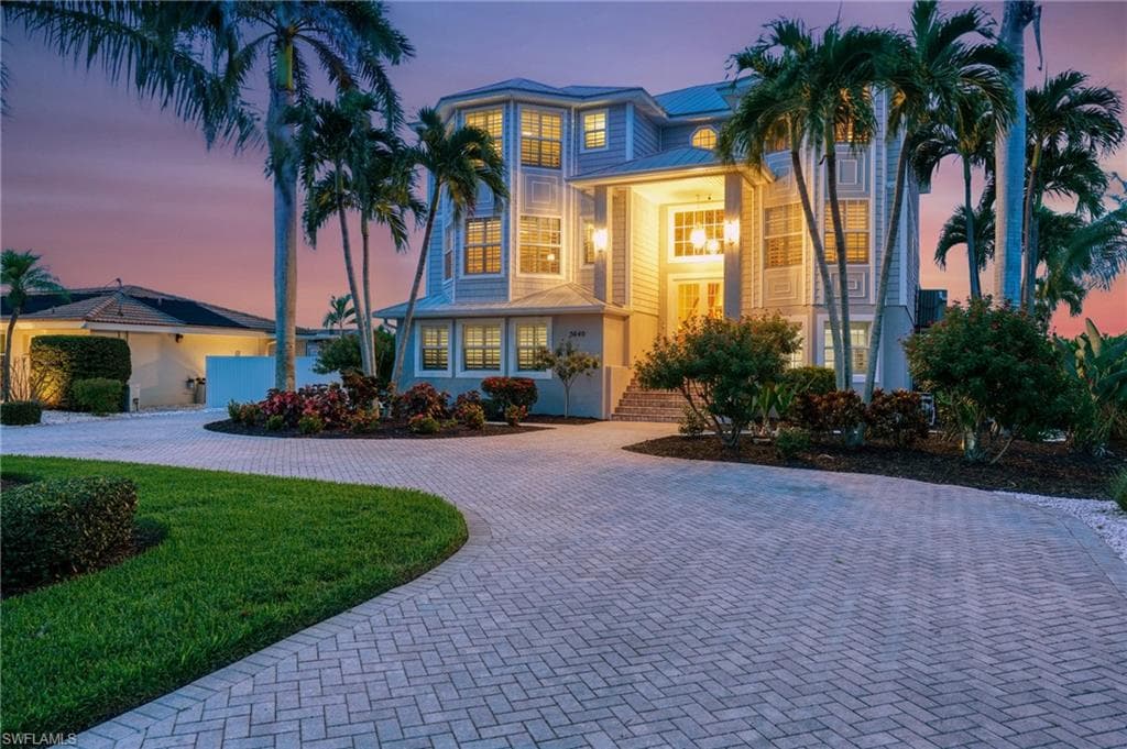 5640 Williams DR-4