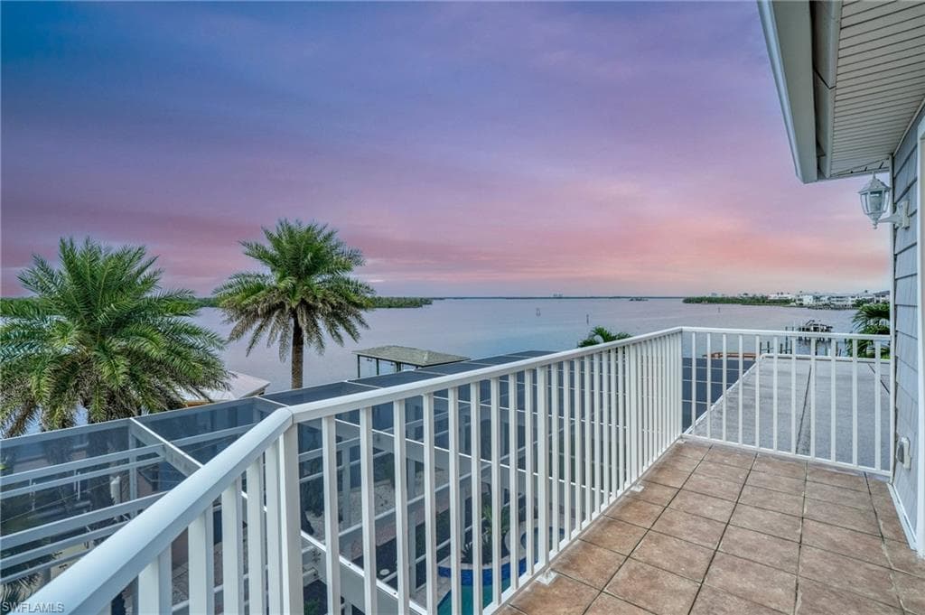 5640 Williams DR-23