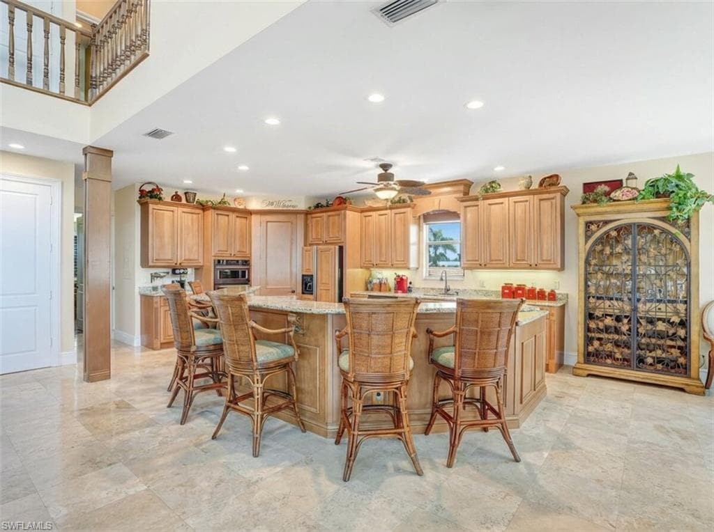 5640 Williams DR-18