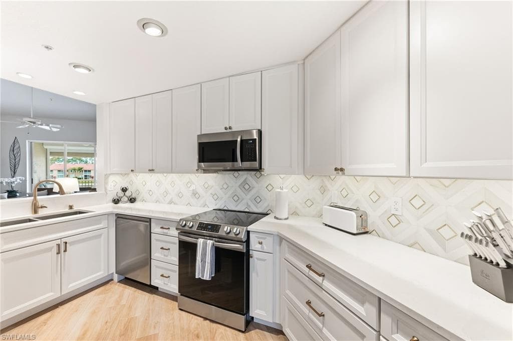 6930 Huntington Lakes CIR 203-5