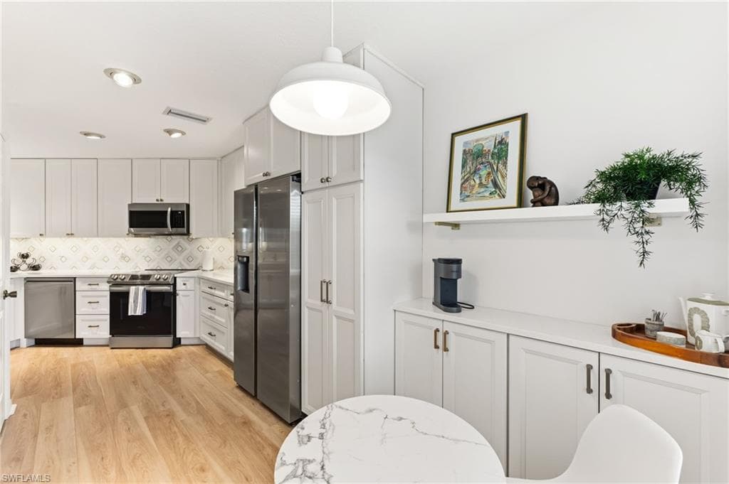 6930 Huntington Lakes CIR 203-6
