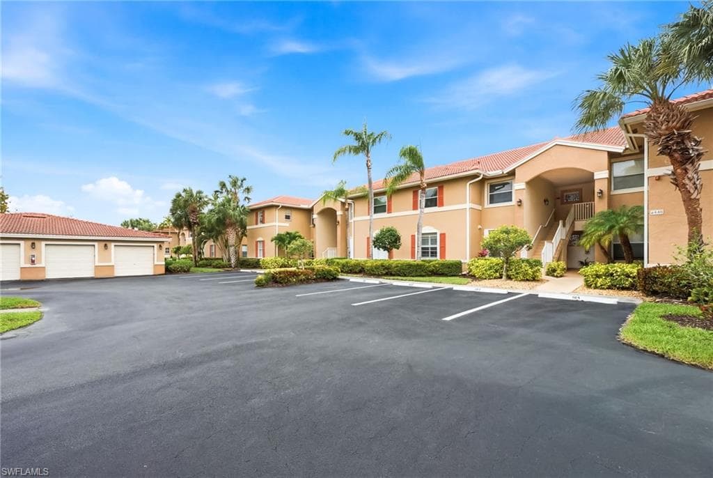 6930 Huntington Lakes CIR 203-14