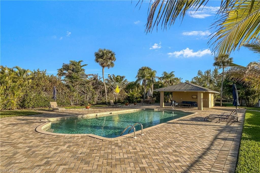 7749 Victoria Cove CT-35