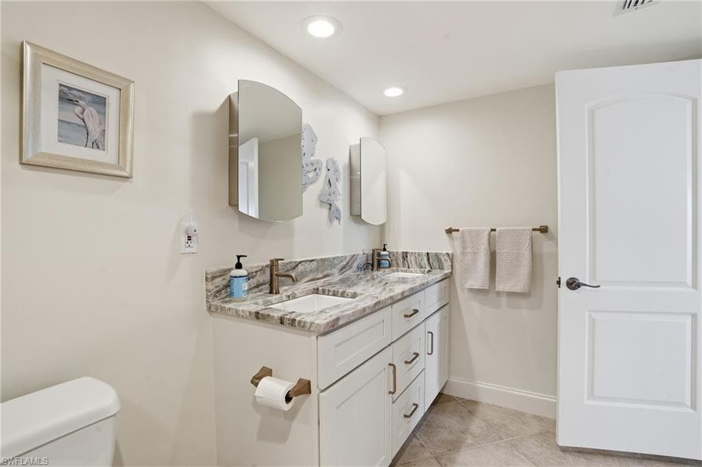 8403 Estero BLVD 201-29