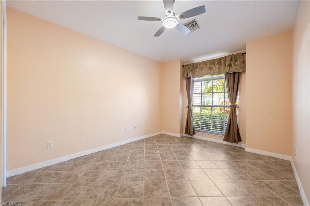 9273 Palm Island CIR-25