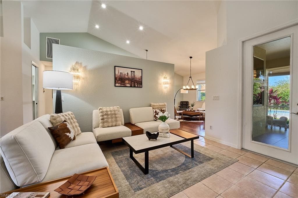 186 Muirfield CIR-9