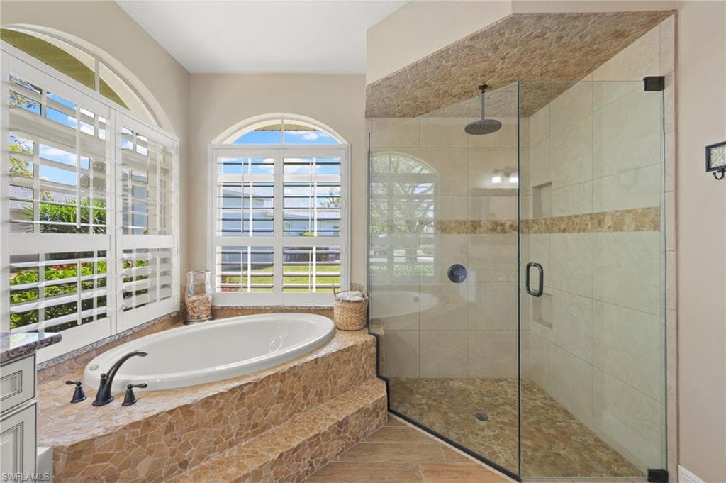 9100 Kings Cove CT-20