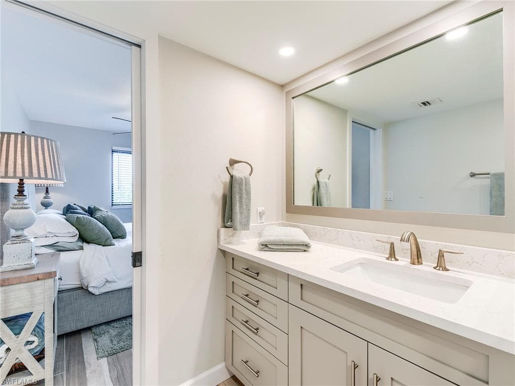 226 3rd ST 215-22