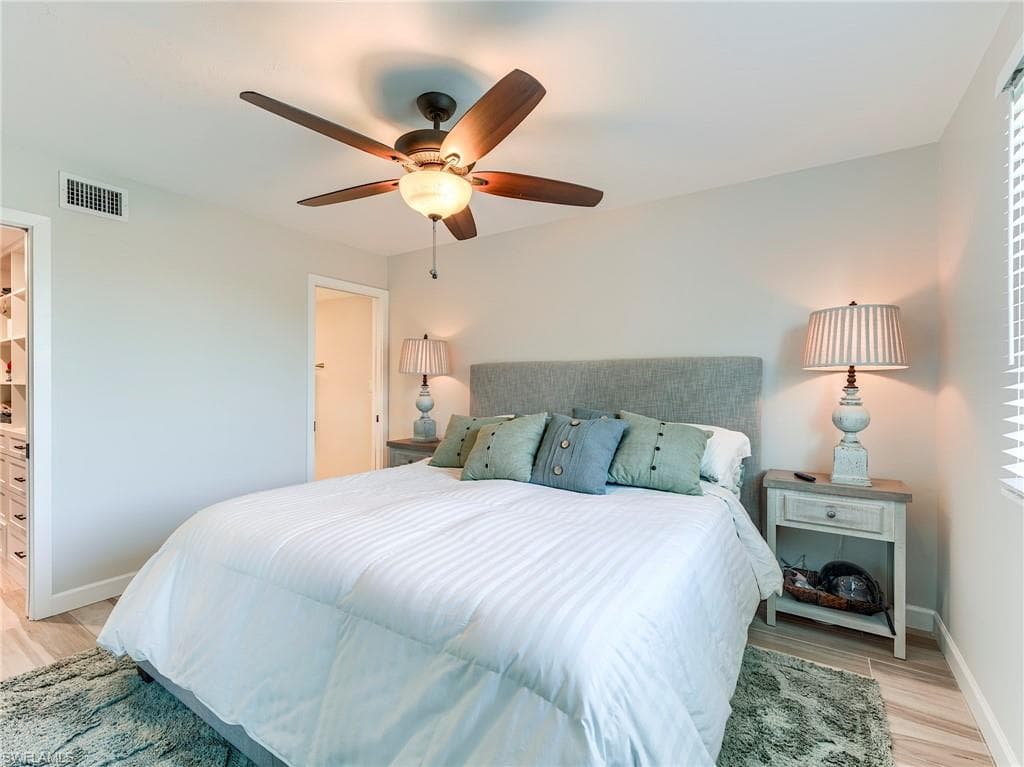 226 3rd ST 215-18