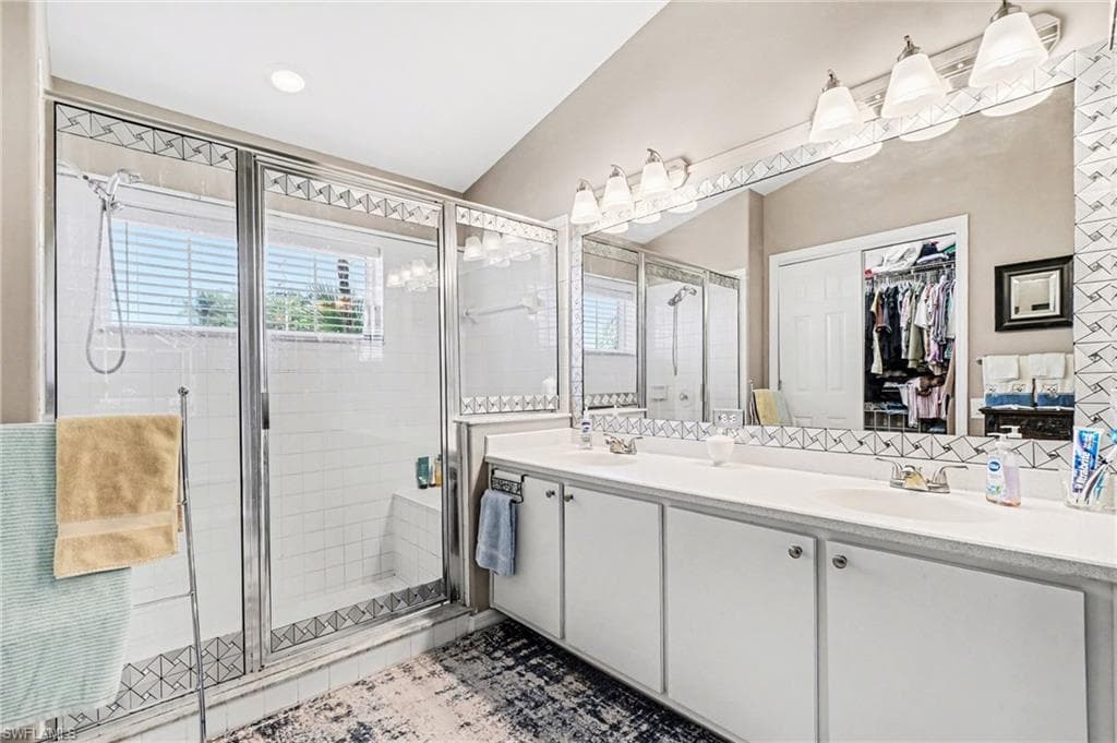 728 Milwaukee BLVD-15