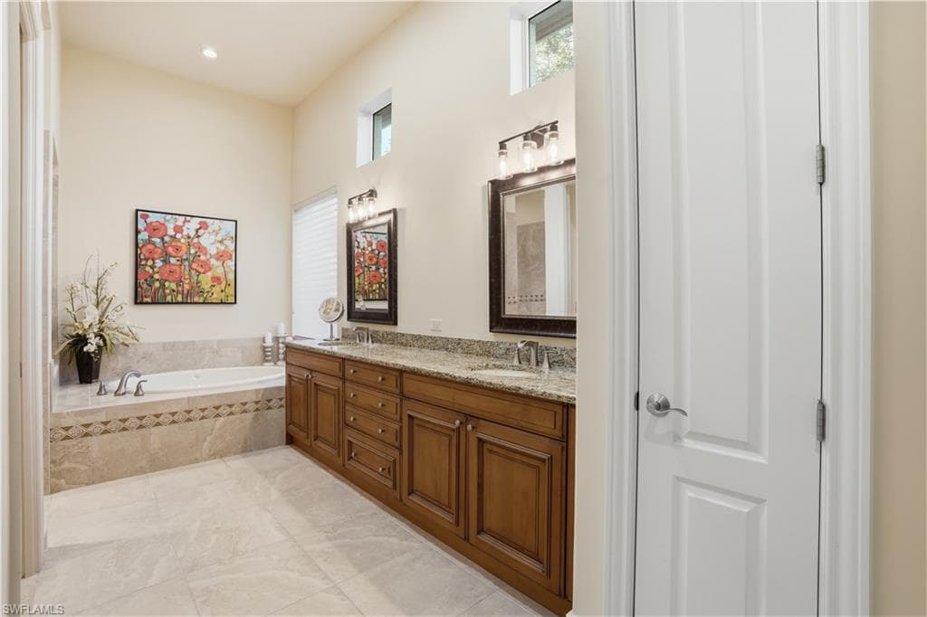 9450 Monteverdi WAY-16