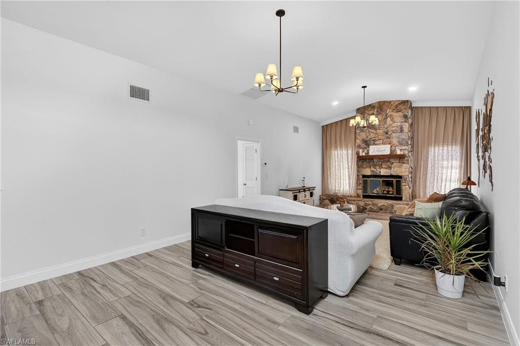 29 SE 10th AVE-7