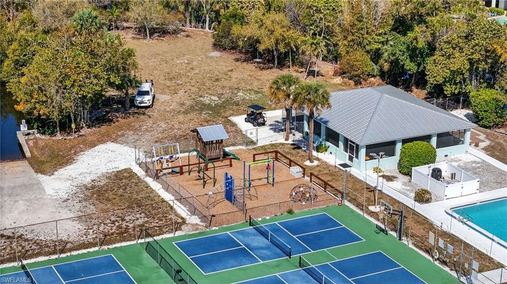 2424 Longboat DR-35