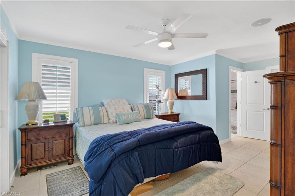 2424 Longboat DR-24