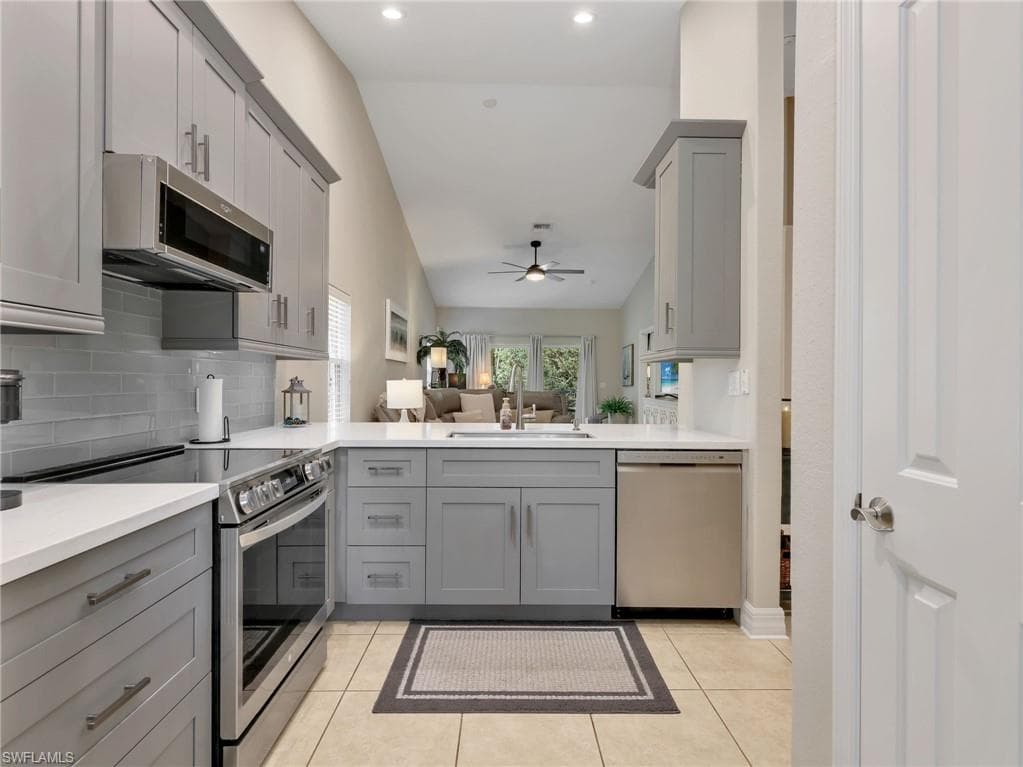 3515 Avion Woods CT 801-2