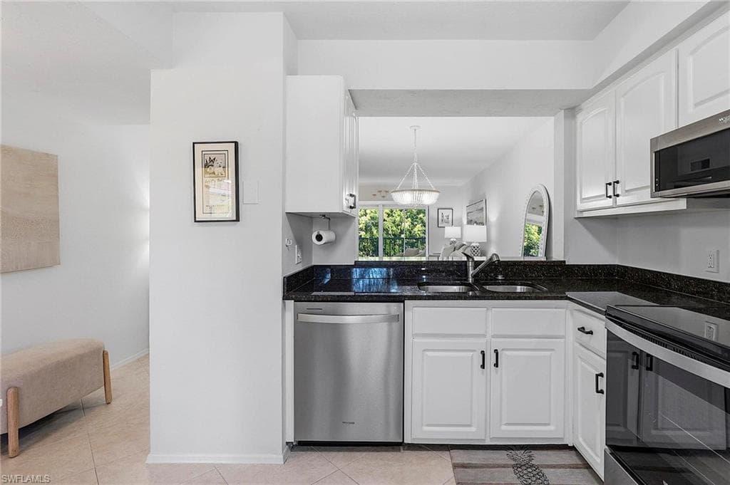 1001 Foxfire LN 307-2