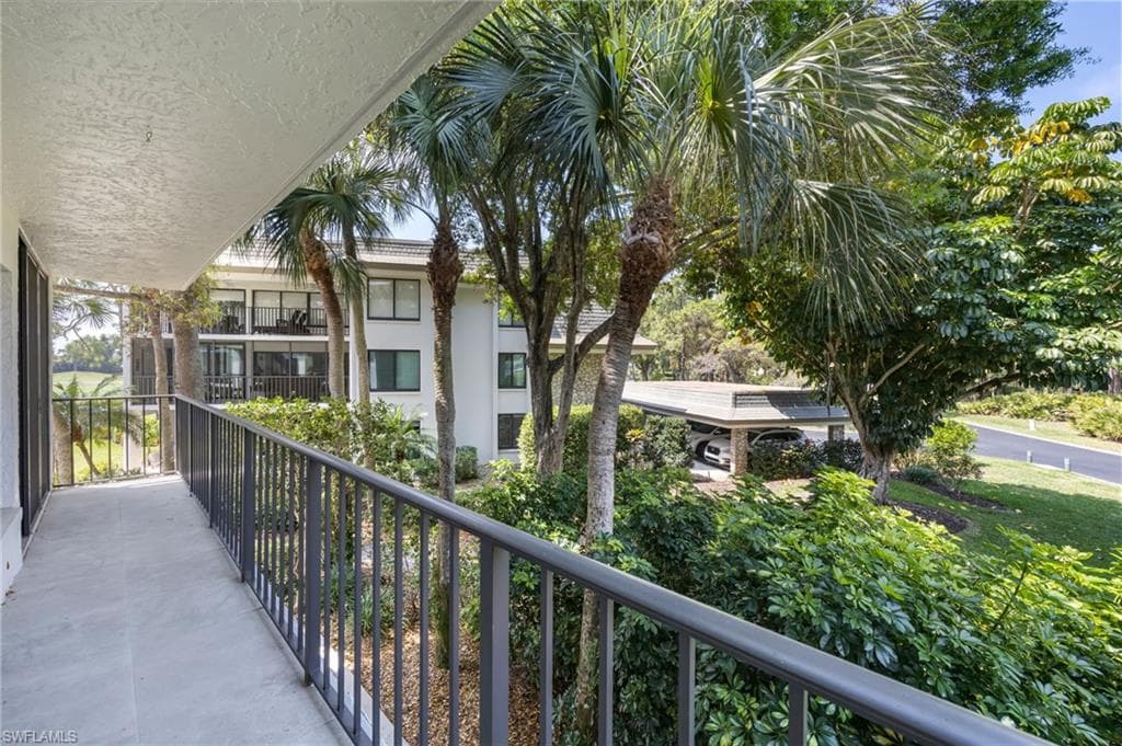 425 Wildwood LN-21