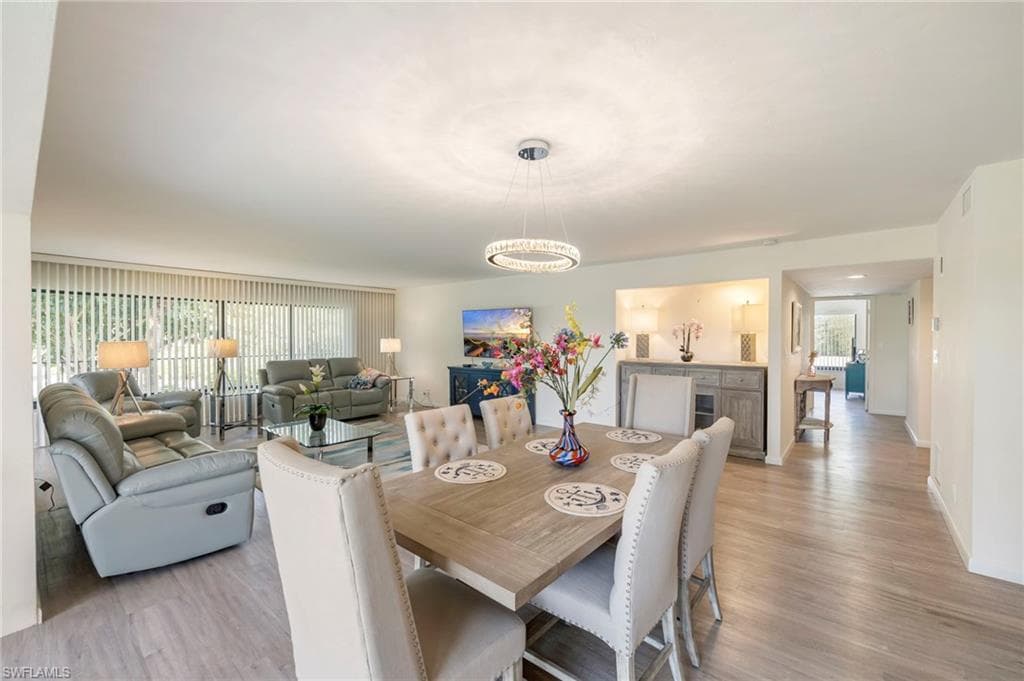 425 Wildwood LN-6