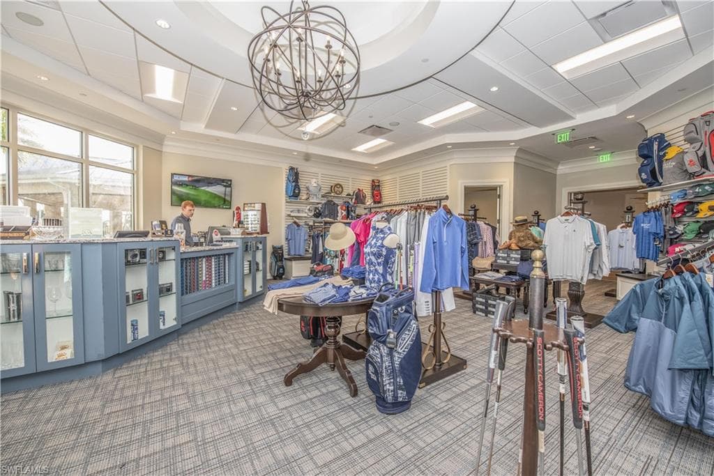 425 Wildwood LN-31
