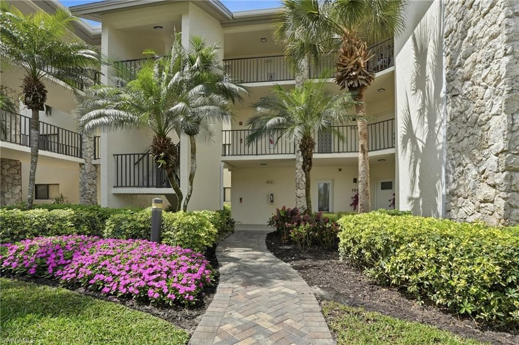 764 Eagle Creek DR 103-1
