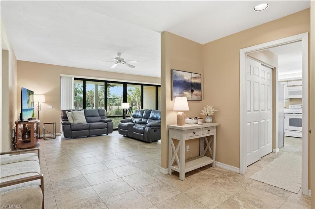 764 Eagle Creek DR 103-2
