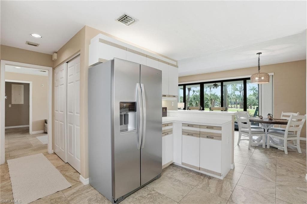 764 Eagle Creek DR 103-7