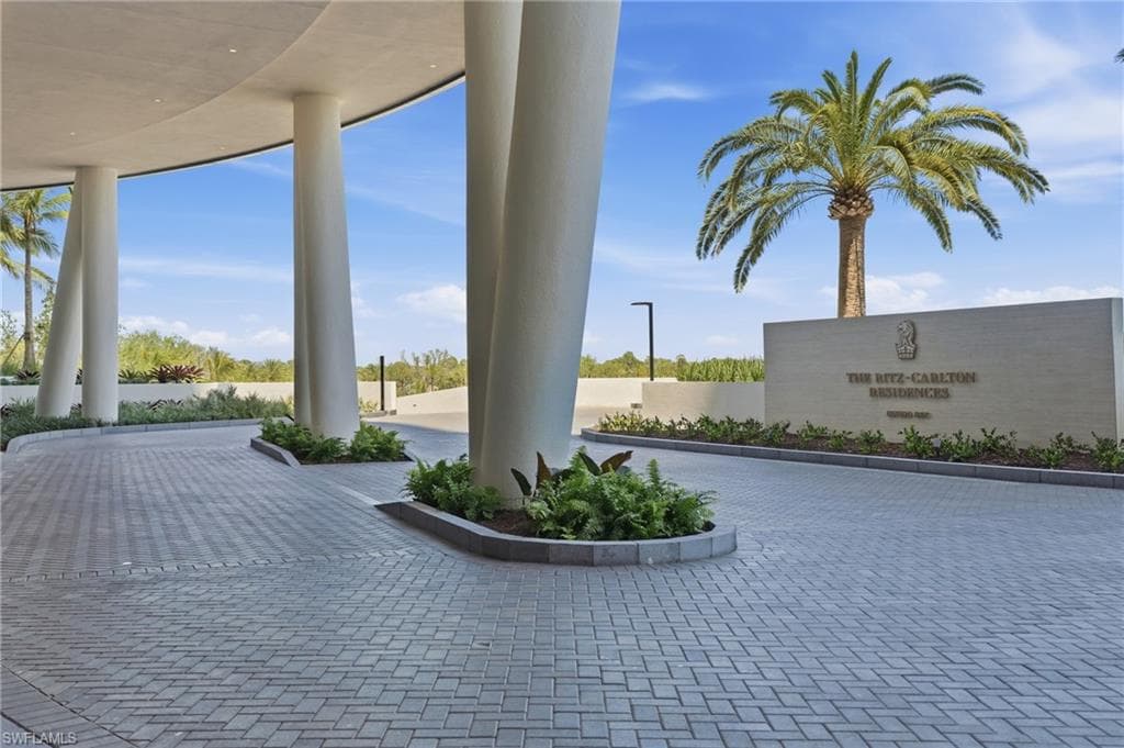 5100 Seagrass BLVD 306-12