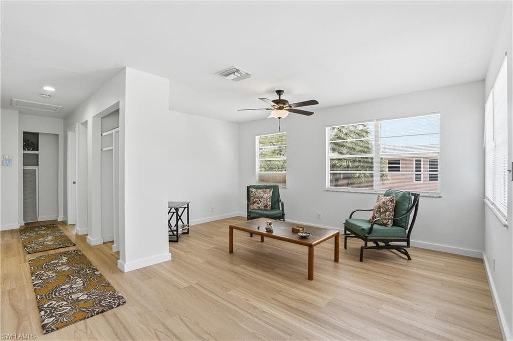 123 Andre Mar DR-6
