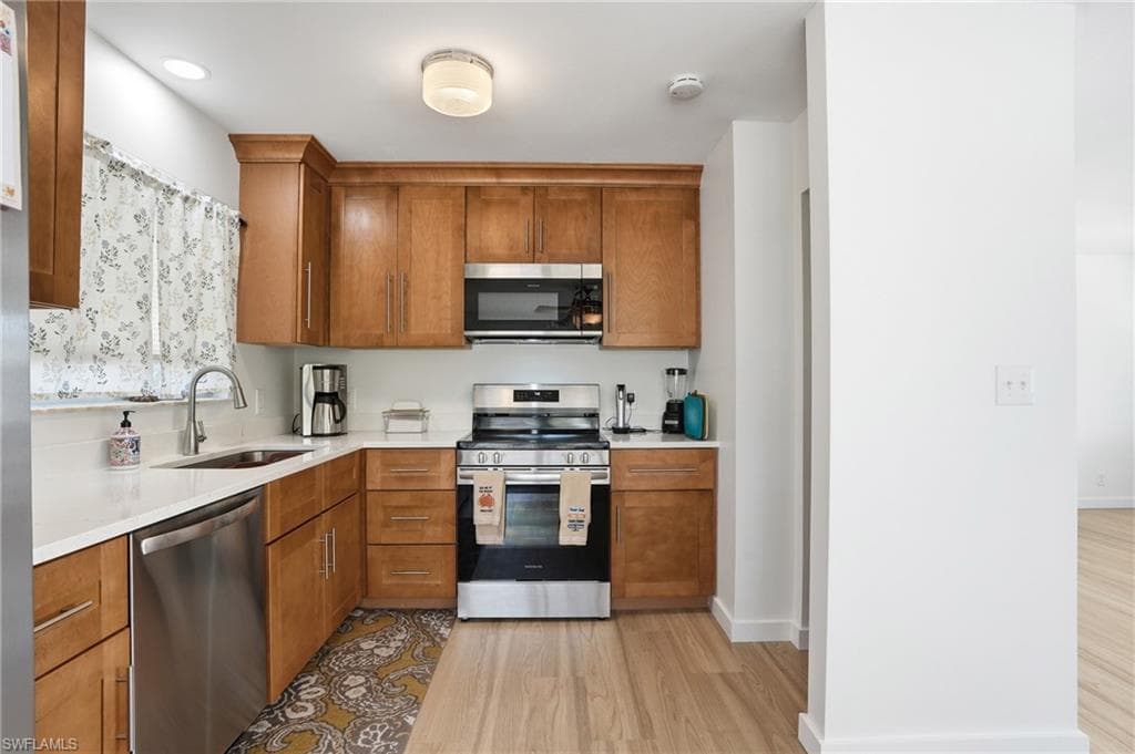 123 Andre Mar DR-8