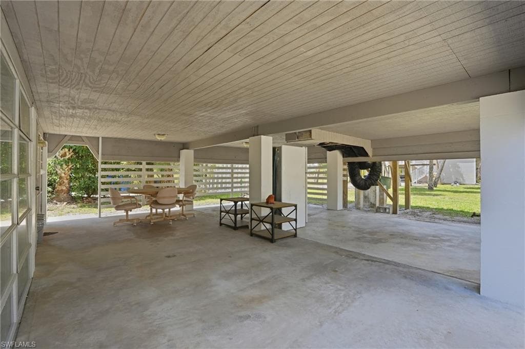 123 Andre Mar DR-24