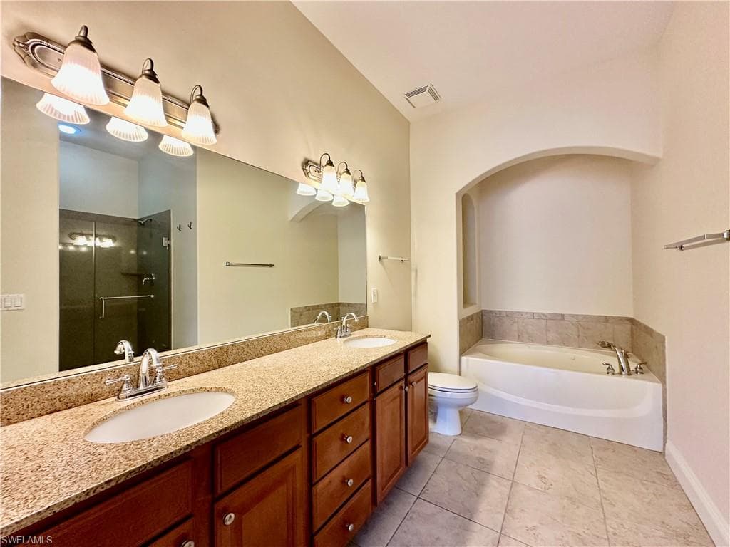1303 Verde DR 1603-24