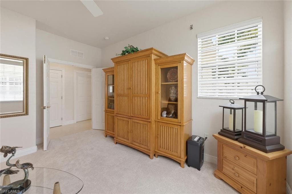 4945 Shaker Heights Ct CT 202-22