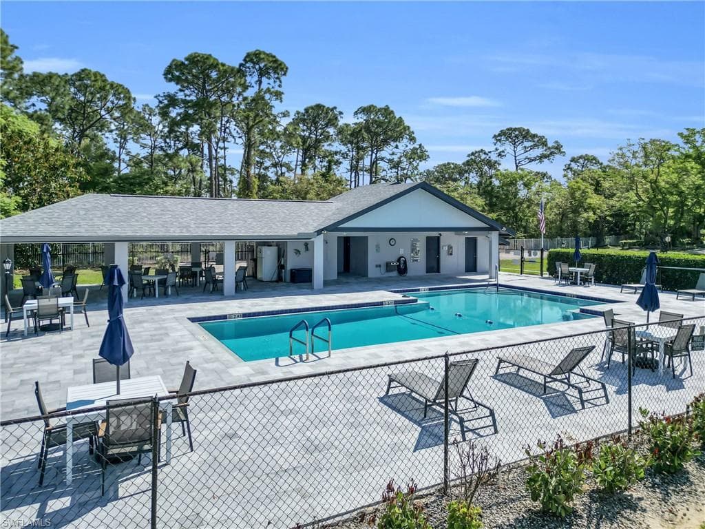 10438 Lakeport CT-25
