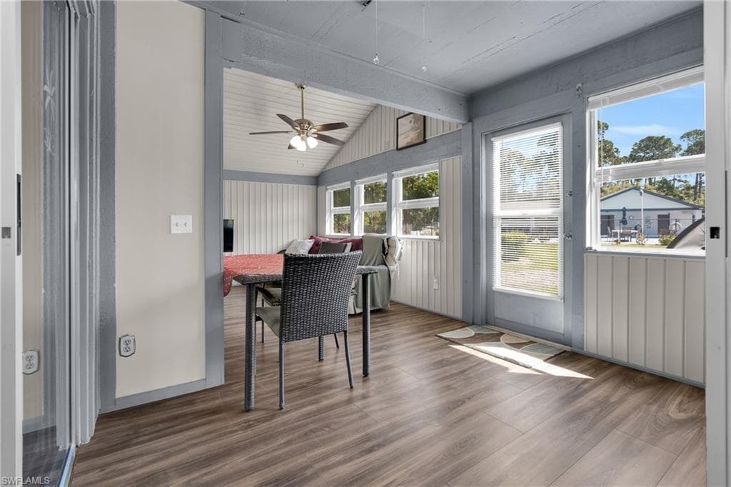 10438 Lakeport CT-14