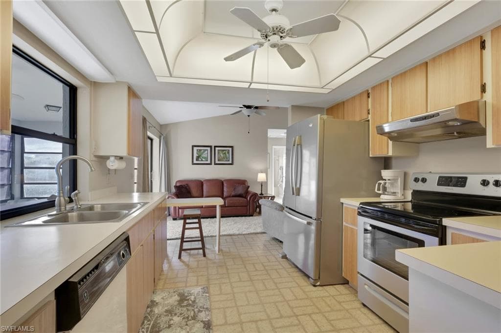 105 Montaubon CT-8