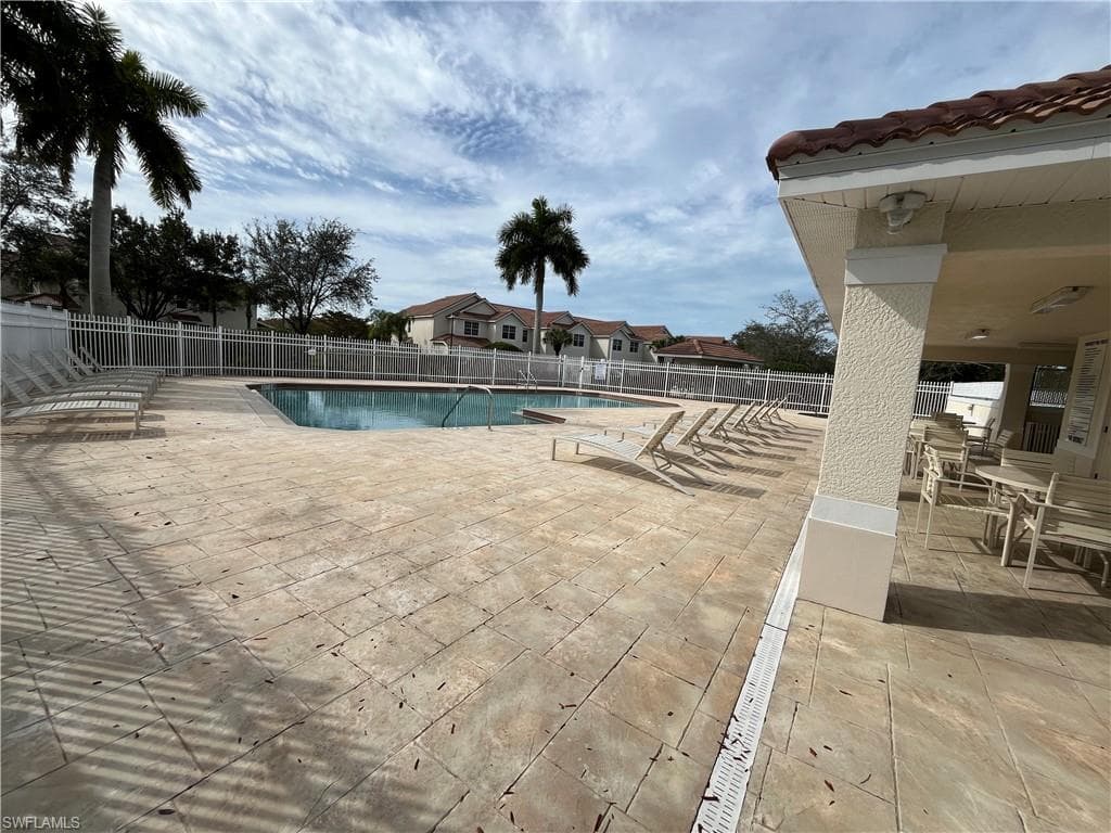 884 Hampton CIR 159-22