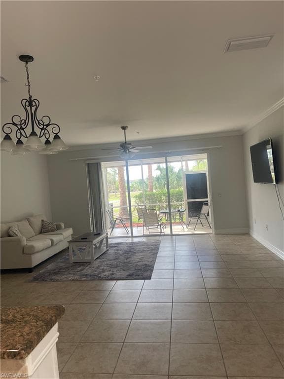 884 Hampton CIR 159-2