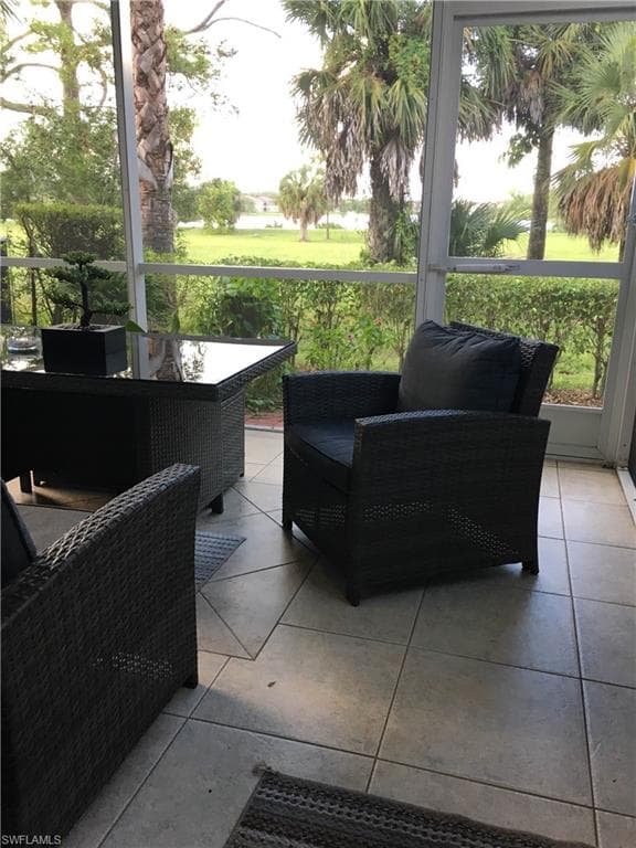 884 Hampton CIR 159-4