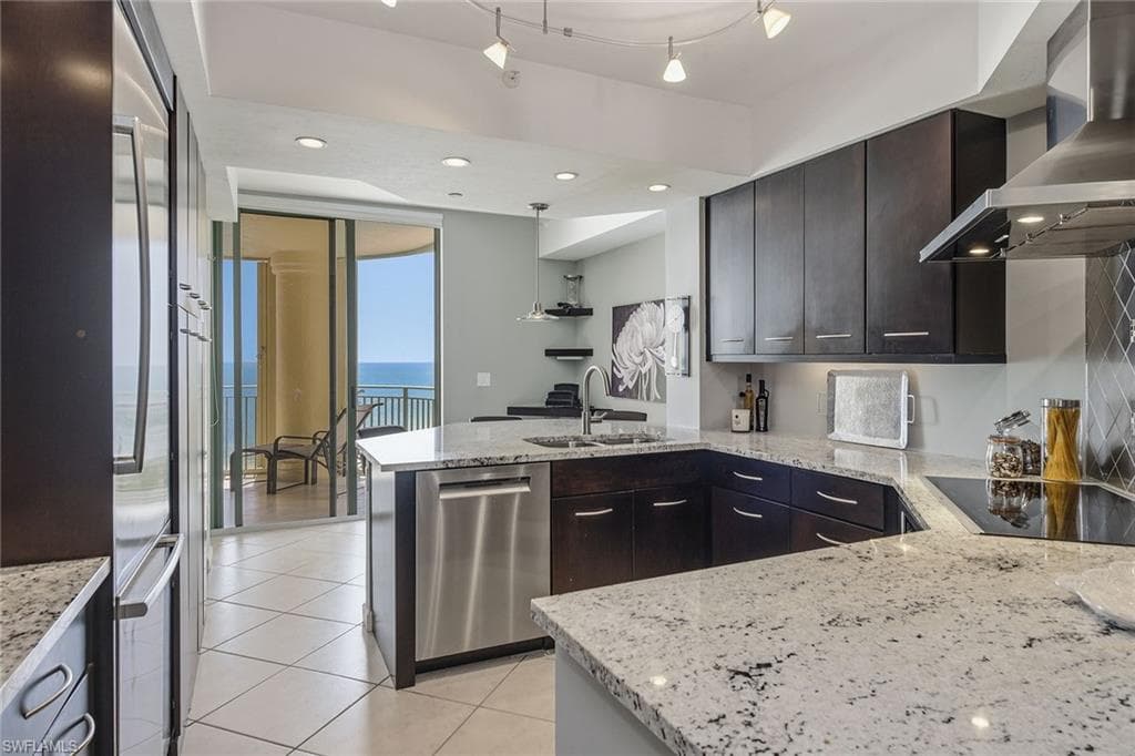 980 Cape Marco DR 507-4