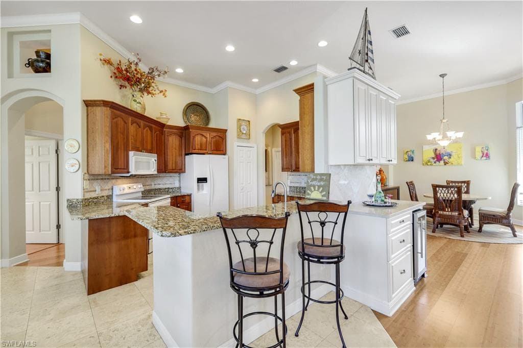 15930 Catalpa Cove DR-11