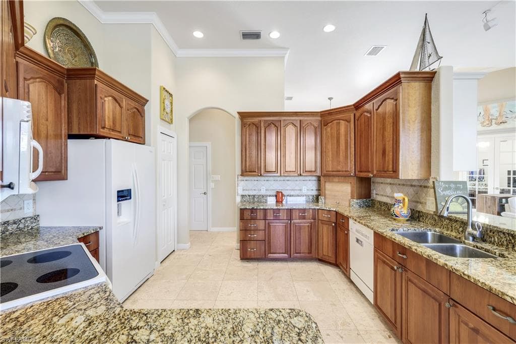 15930 Catalpa Cove DR-12
