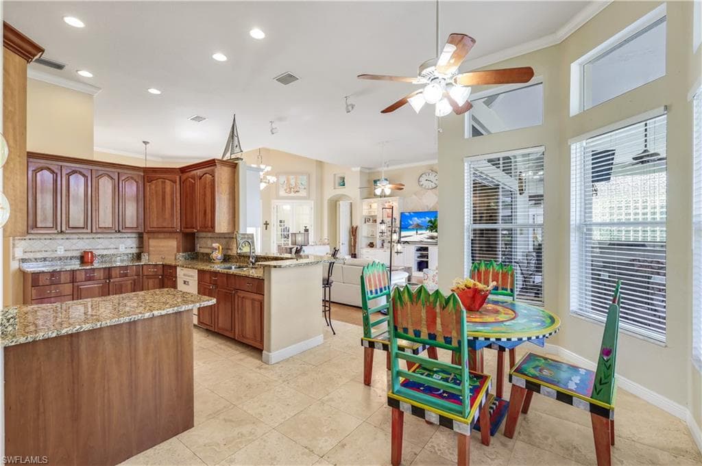 15930 Catalpa Cove DR-16