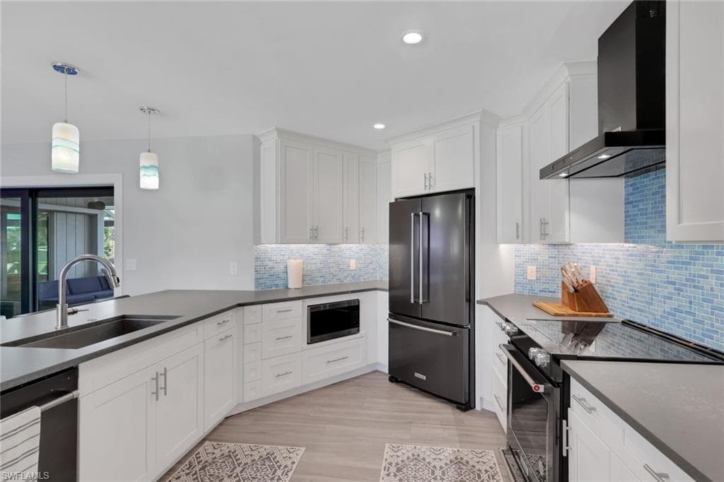 27129 Holly LN-14