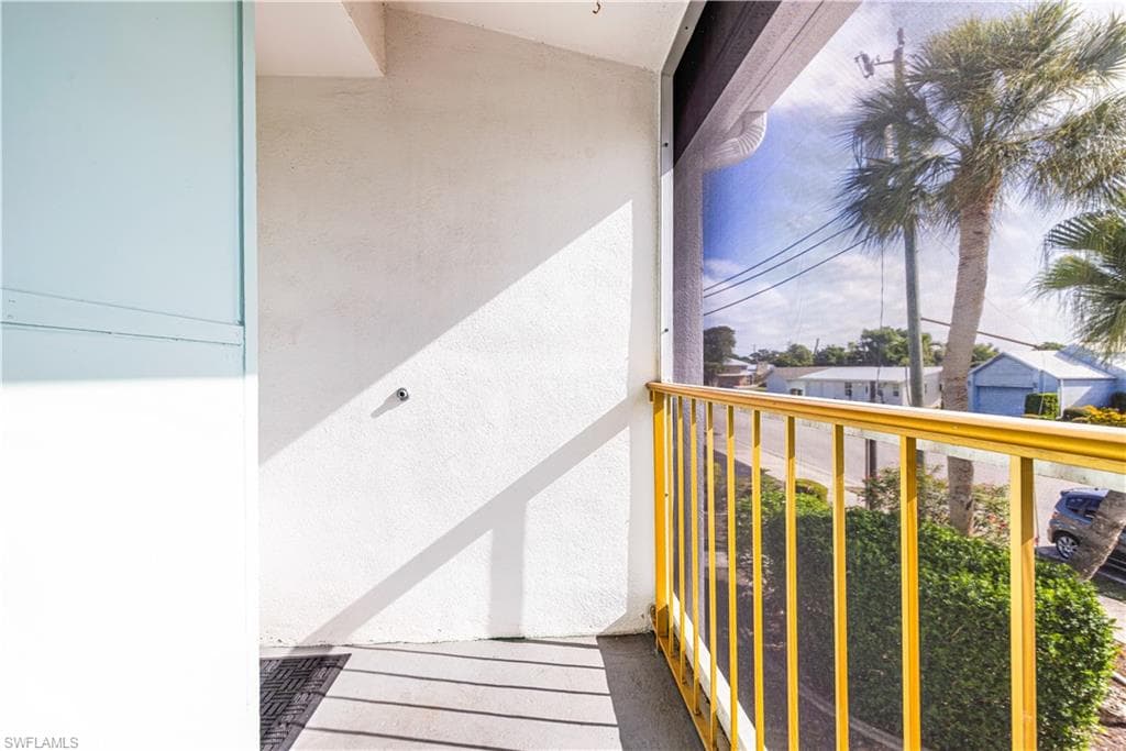 4216 4th PL 12-21